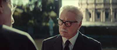 Do you get it, Giovanni?
An ass and everything you want. - Rose Island