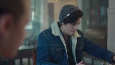 Do you guys have a bathroom I could use? - Riverdale