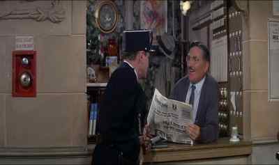 - Do you have a fire alarm here?
- Oh, a fire...? - Irma la Douce