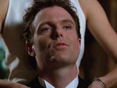 Do you have any idea
how to tie one of these? - Lois & Clark: The New Adventures of Superman