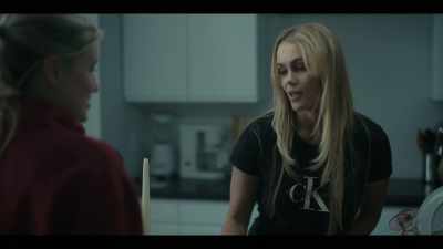 - Do you have cash?
- Not so much. - Painkiller