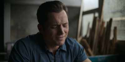 - Do you have like a line you use?
- No. [scoffs] - Black Bird