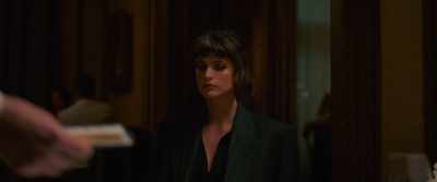 - Do you have another one, maybe?
- Can you try it again, please? - Triangle of Sadness