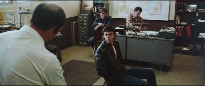 Do I look like a killer to you - The Hitcher