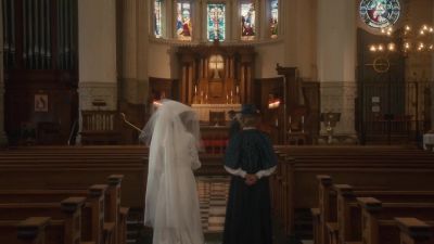 Do I look pretty? - Murdoch Mysteries