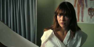 Do you just pop it back in - Girlboss