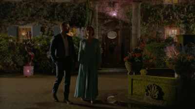 Do you know anyone out there
that likes weddings? - The Wedding Cottage