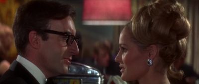 Do you know me from somewhere Your book Tremble On Baccarat - Casino Royale