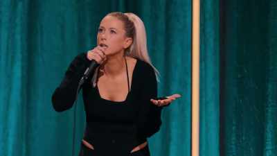 Do you know how big
that spider would have to be - Iliza Shlesinger: Hot Forever