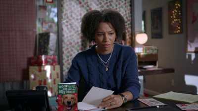 - Do you know how
many women disappear - It’s Beginning to Look a Lot Like Murder