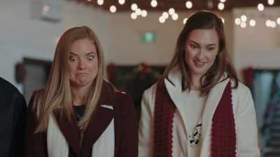 Do you know that
she has a red nose - Everything Christmas