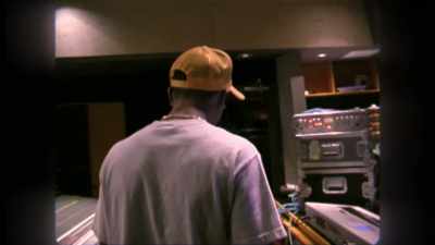- Do you know that's what he was saying?
- Yeah. His shit was wired up. - jeen-yuhs: A Kanye Trilogy