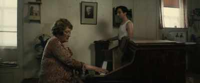 Do you know the Prelude in E minor?
Chopin? - Florence Foster Jenkins