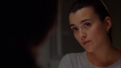 Do you know
what a lineup is, Sam? - NCIS