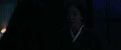 Do you know what I had to do
when she disobeyed me? - Umma