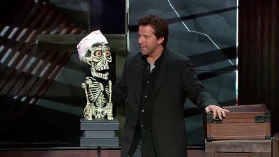 Do you like being in D C l think some idiots must live here - Jeff Dunham: Spark of Insanity