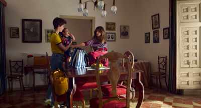 - Do you like it, Cecilia?
- Do you like it? - Parallel Mothers
