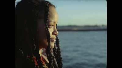 ♪ Do love me
Do love me, do ♪ - Guava Island