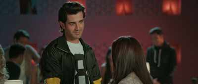 Do you love me or is this
all just to teach Rohan a lesson? - Student of the Year 2