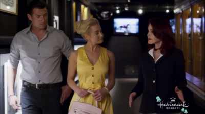 - Do you mind measking what the two - Wedding at Graceland