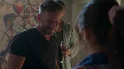 - Do you mind?
- What? - Good Trouble