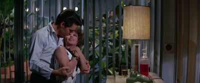 Do not disturb It's time to make love - Girl Happy