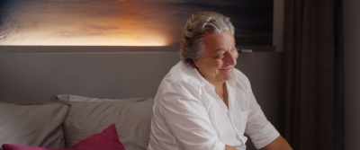 - Do not genius? Rather mediocrity! 
- He's nice... - Ibiza