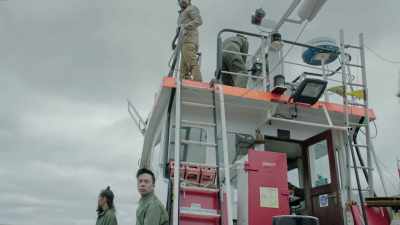 Do not look good. Do not tell me you -Why? - Sharknado 5: Global Swarming
