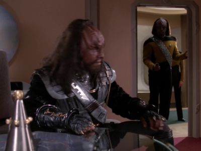 Do not move! - Star Trek: The Next Generation