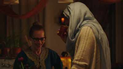 Do not want
to present that one...
(doorbell buzzes) - High Maintenance