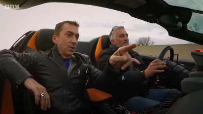 Do he put the paddle out?
Yes. We have to follow them. - Paul Hollywood's Big Continental Road Trip