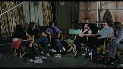 - Do you really not feel well?
- No, I just feel a bit-- - The Beatles: Get Back