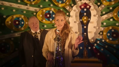 Do you remember George Formby
tickling his banjulele? - Funny Woman