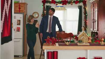 Do you remember sophomore year
when my nan hosted - Operation Mistletoe