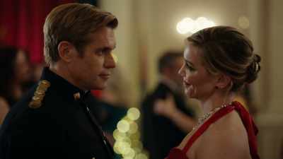 Do you remember when we were
under the Northern Lights - A Royal Christmas Crush