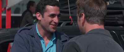 - Do you speak English?
- Yes, my name's Daniel. - The Juror