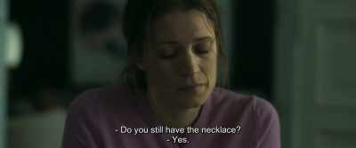 - Do you still have the necklace?
- Yes. - The Marco Effect