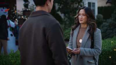 - Do you think we could keep
me being a Chang between us - A Big Fat Family Christmas