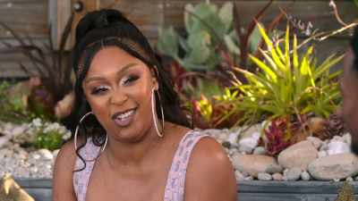 Do you think, from what you saw,
that single could potentially be her type? - Love Never Lies: South Africa