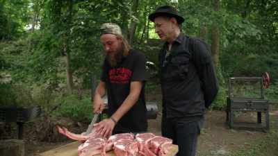 Do you think it's cutting like this?
Is it preparing the meat? - The World According to Jeff Goldblum