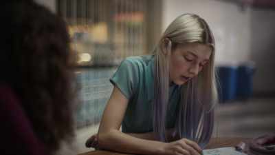 - Do you think Nate knows?
- No. Why would Nate know? - Euphoria
