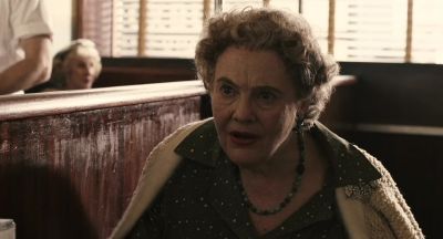Do you think my own son would get married without telling me - Hollywoodland