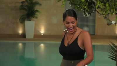 Do you think she's going
to leave lover boy,
Mr. Charisma? - Love Island