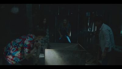 Do you think she's… - Mr. Midnight: Bacha na příšery