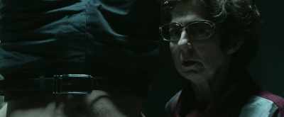 -Do you think she smells something?
- She's scared, like her sister. - Venus