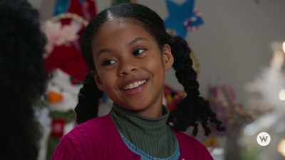 Do you think that's too
early to start getting ready? - Inventing the Christmas Prince