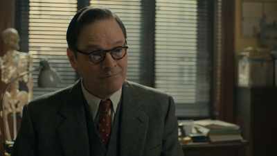 Do we think that the Count
might've been pushed? - Maigret in Montmartre