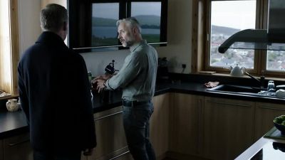 - Do you want a cup?
- No, thanks. - Shetland