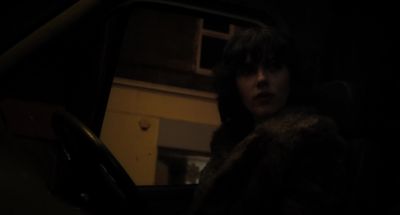 Do you want to look at me - Under the Skin