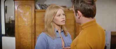 - Do you want to make love to me?
- Yes. - When Eight Bells Toll